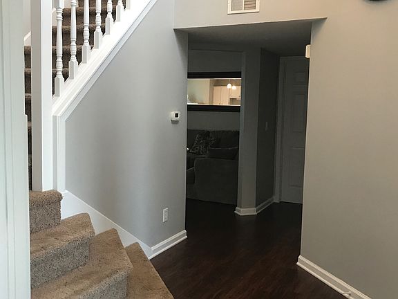 5th image of 746 Charter Woods Dr