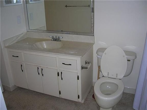 3rd image of 13000 SW 92nd Ave APT B301