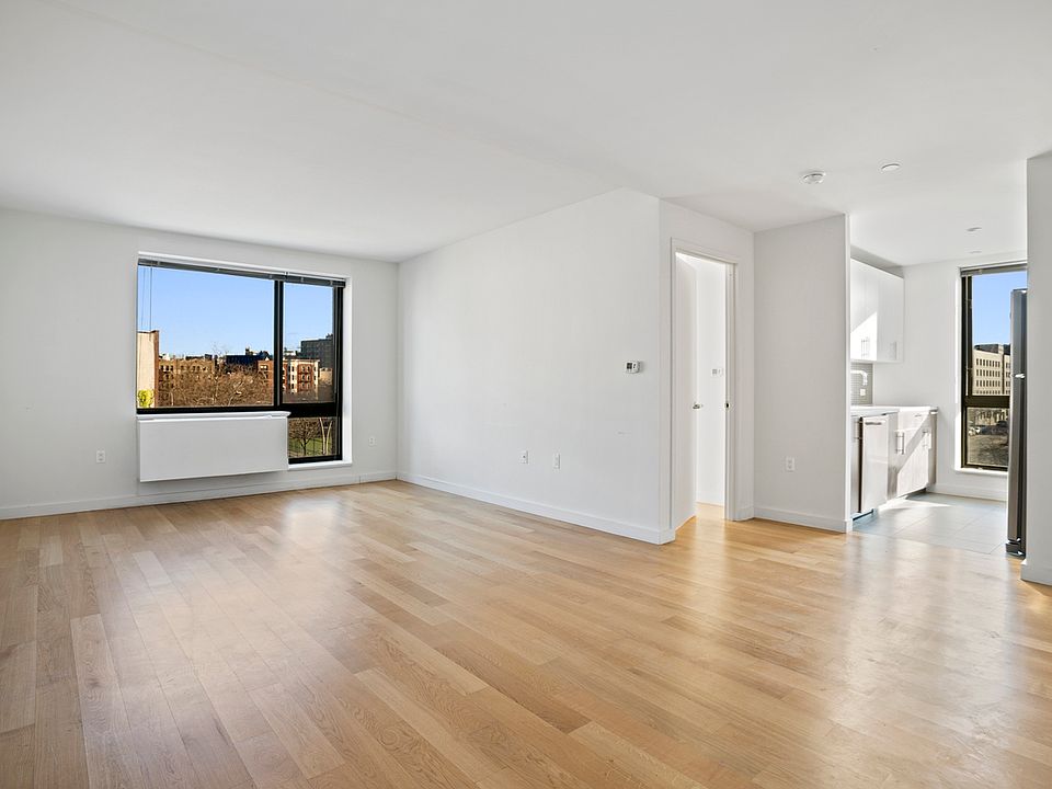 1st image of 44-72 11th St #410