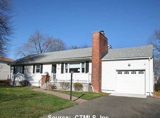 251 Cedarhurst Ln, Milford, CT 06461