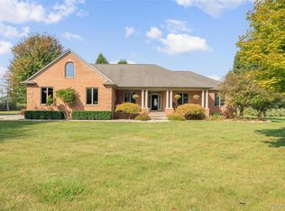 7030 Marsh Rd, Cottrellville, MI 48039