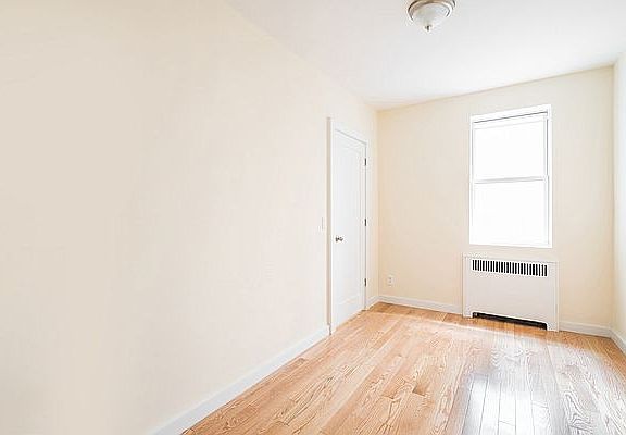 5th image of 130 E 35th St APT 5B