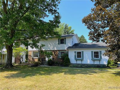 4630 Boncrest Dr E, Williamsville, NY, 14221
