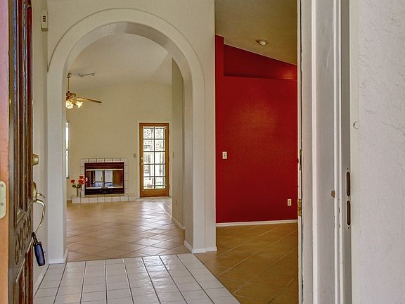 4th image of 4754 N Mayfair Cir