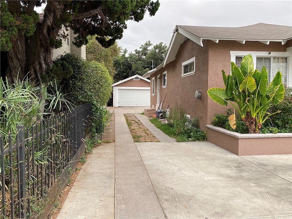 2nd image of 2621 Vineyard Ave