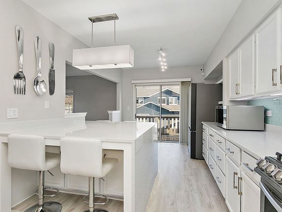 5th image of 537 W Parkside Dr