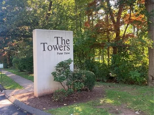 2 Putter Drive #102S, Wallingford, CT 06492