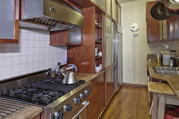 Rented by Brown Harris Stevens | media 45