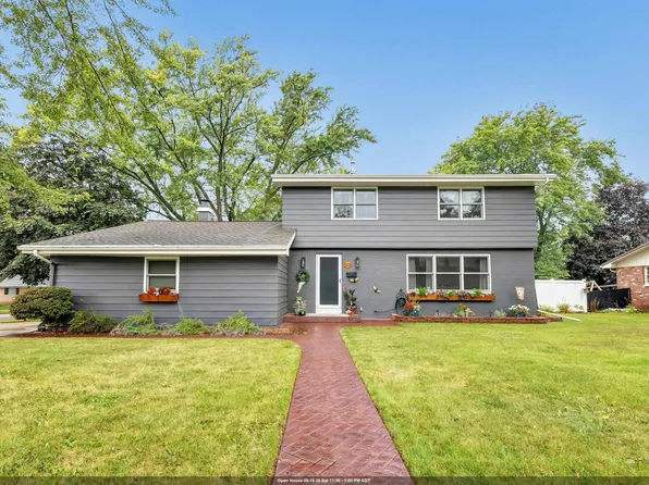 505 Waubaunuqua Trl, De Pere, WI 54115