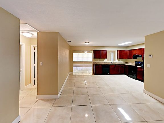 5th image of 1811 NW 26th Ter