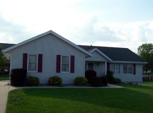 9339 S 43rd St, Franklin, WI 53132