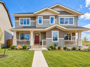 1077 Paisley Dr SW, Edmonton, AB T6W4E3
