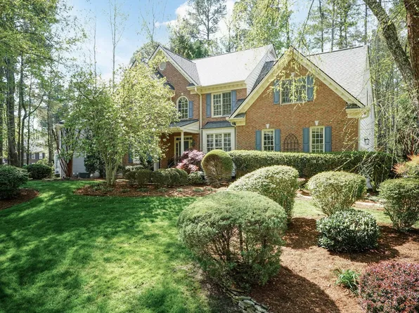 102 Langshire Ct, Apex, NC 27502