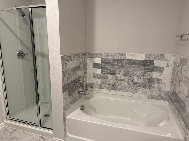 615 Metallic Tree Ln — Photo 15