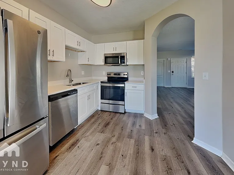 8162 Canterbury Lake Blvd — Photo 5
