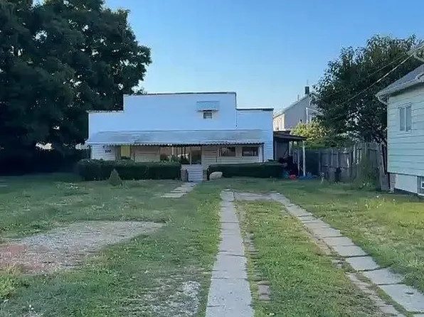 924 W 23rd St, Erie, PA 16502