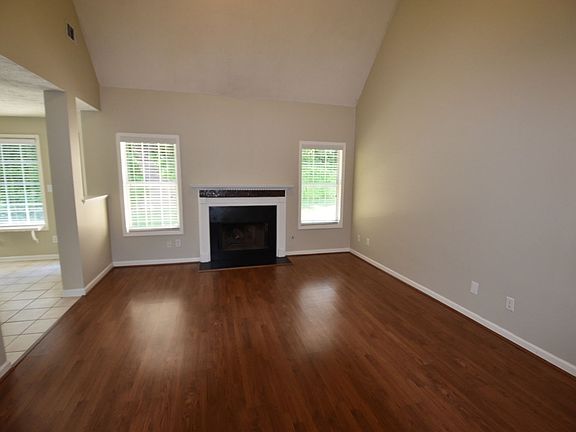 3rd image of 5033 Wesleyan Dr