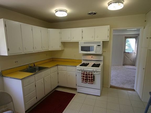 4th image of 6608 Independence Ave
