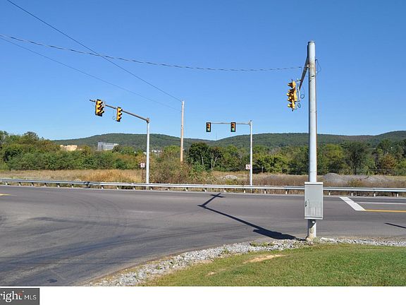 5th image of 701B Montour Blvd