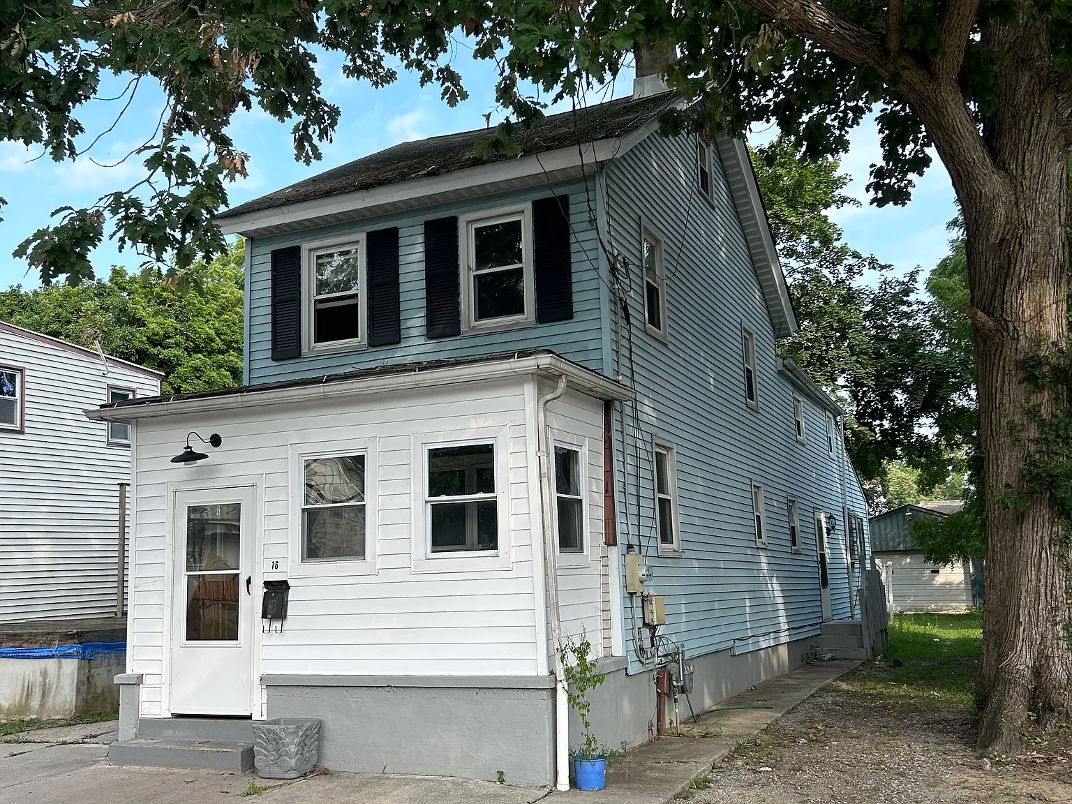 4 bed, 1608 sqft, $1,800 — Photo 1