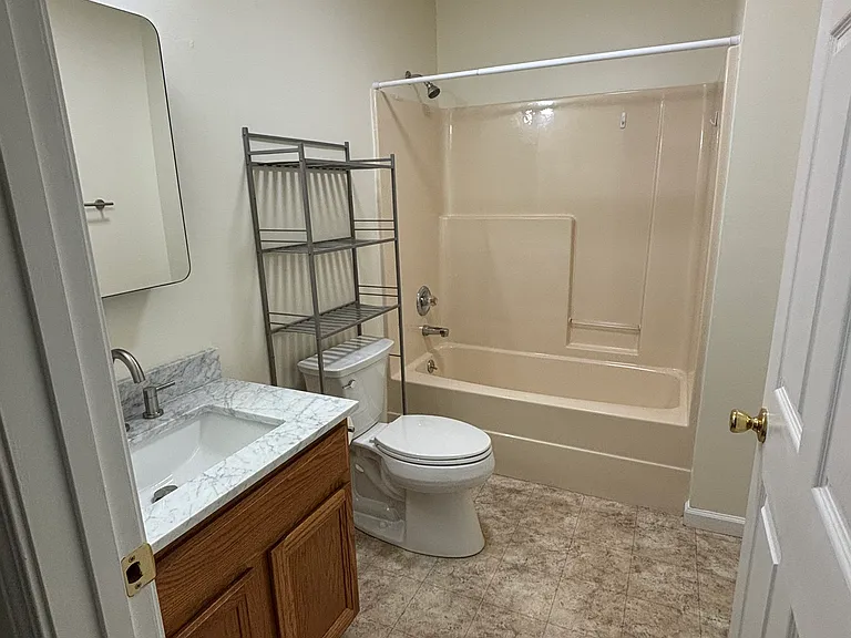 1942 Hudspeth Rd #6 — Photo 19
