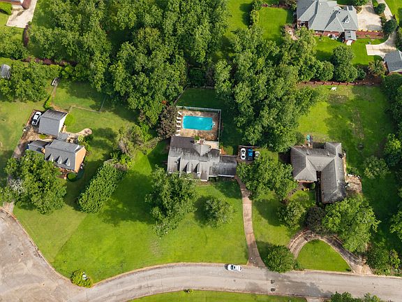 5th image of 108 Shasta Dr
