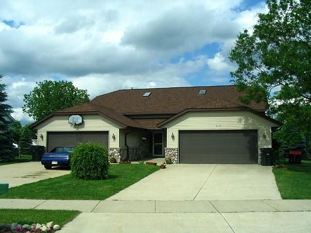 1st image of 617 Wellington Dr #619