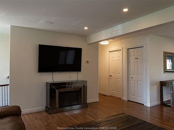5th image of 1167 Frederica Ave