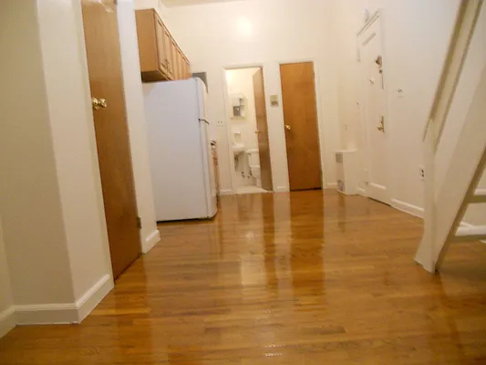 Rented by JMK Realty | media 10