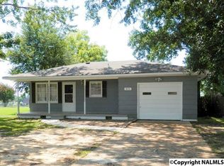 415 Clearview St SW, Decatur, AL 35601