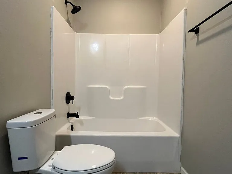 18 Michigan Ln #2 — Photo 6
