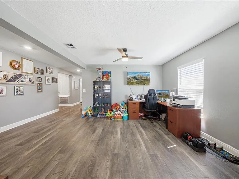 232 Lake Lucerne Way — Photo 5