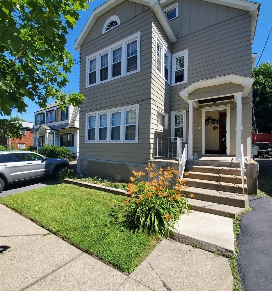 1 bed, 800 sqft, $1,150 — Photo 1