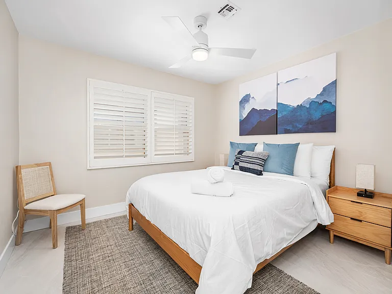 1211 Seal Way #B — Photo 16