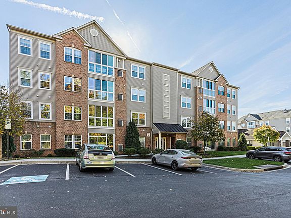 2nd image of 8420 Ice Crystal Dr Unit P
