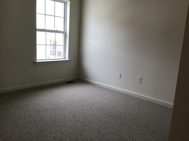 2809 Mannerchor Rd — Photo 18