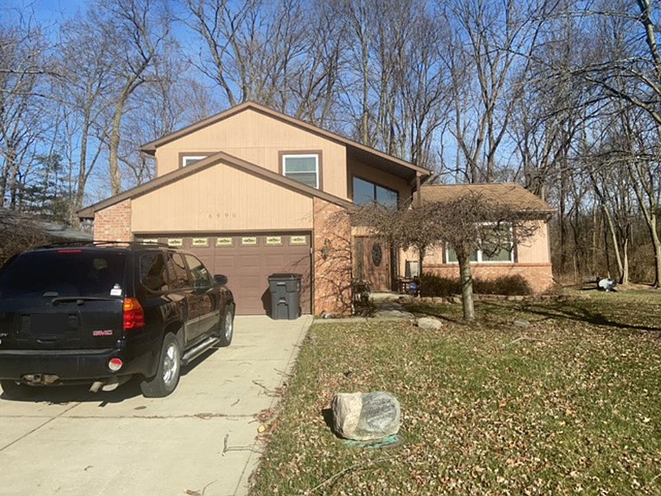 1st image of 6990 Blackoak Dr