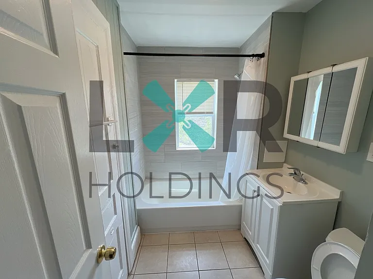 1206 Dekalb St — Photo 3