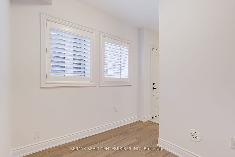 Oakville Townhouse for rent - 3 Bedrooms — photo 4