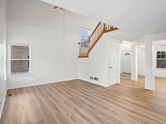 5th image of 769 Chesterfield Ln