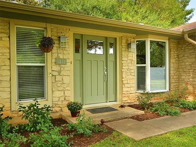 Great curb appeal