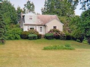 2 Karin Ct, New Paltz, NY 12561