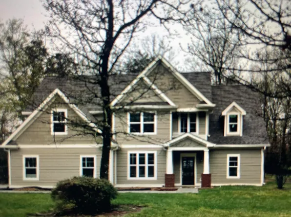 2100 Mountain Hollow Dr, Signal Mountain, TN 37377