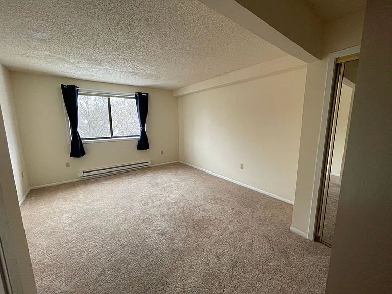 Wingra West Apartments — Photo 40