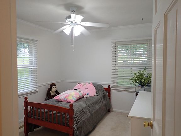 5th image of 5560 Kingsbury Rd