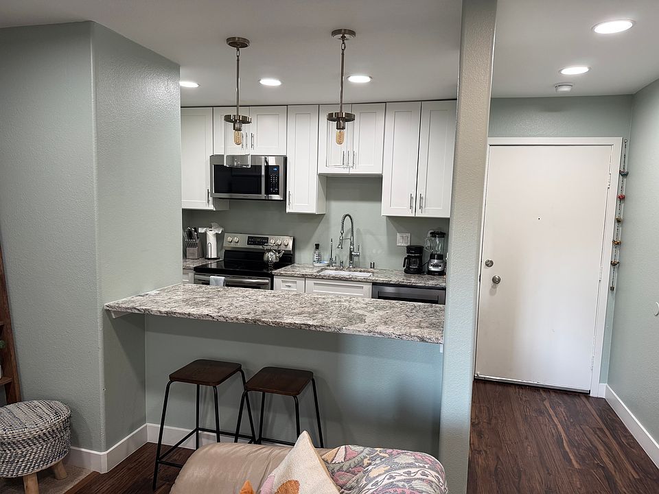 1st image of 1246 Walker Ave APT 206