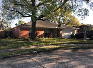 990 Redway Ln, Houston, TX 77062