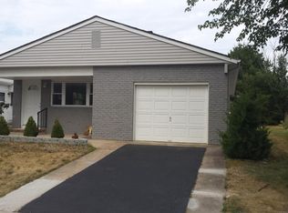 143 Torrey Pines Dr, Toms River, NJ 08757