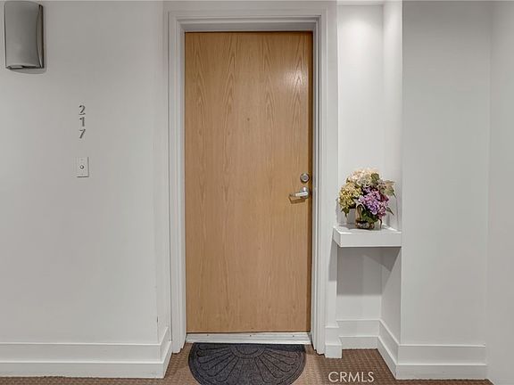 4th image of 267 S San Pedro St Unit 217