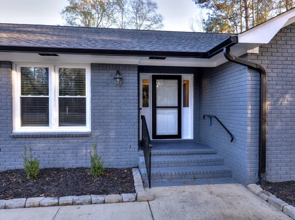 2120 Tanglewood Rd, Sumter, SC 29154